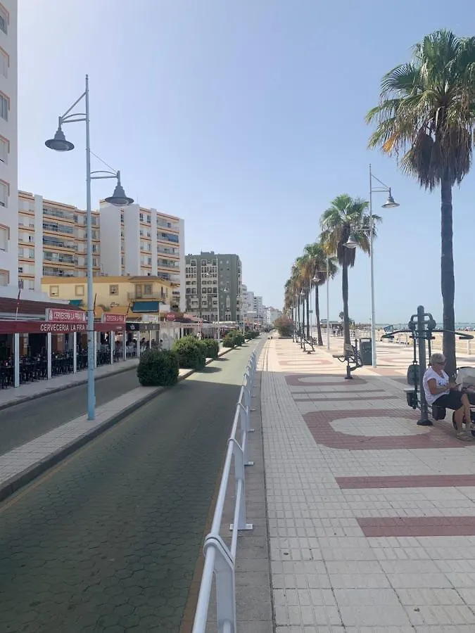 Apartamento En Primera Linea De Playa Valdemar 1 El Puerto de Santa Maria